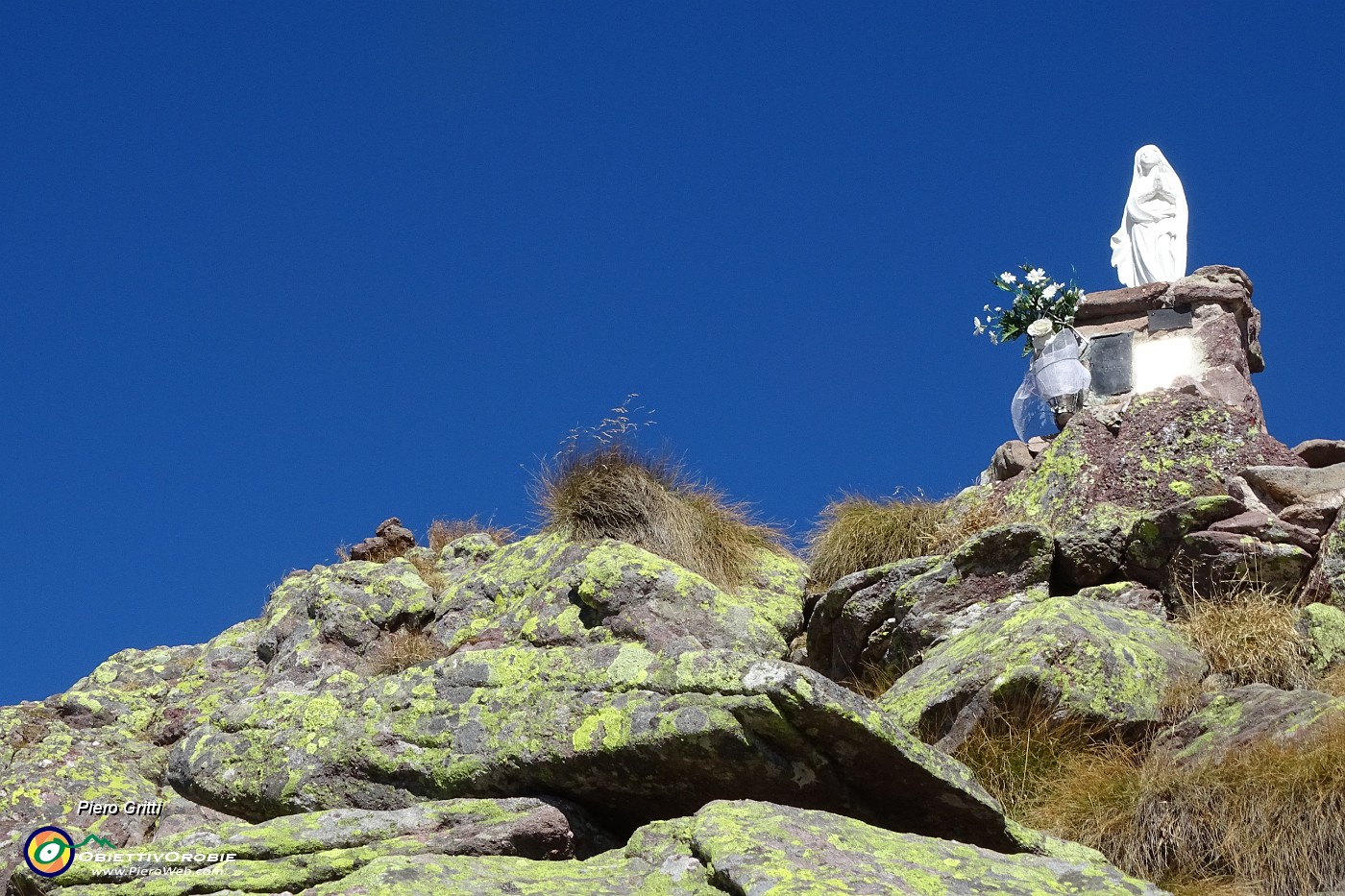 48 Salendo alla Madonnina del PIetra Quadra.JPG